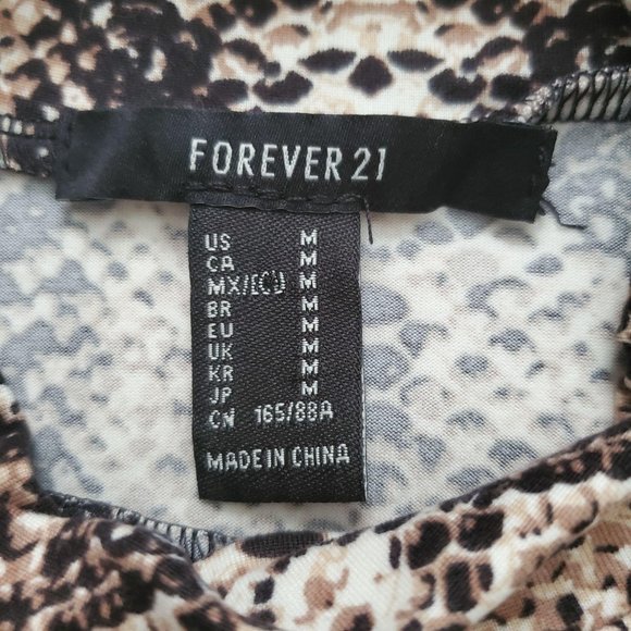 Forever 21 Women's Snake Print Mock Neck Crop Long Sleeve Top Size Medium - Picture 12 of 16